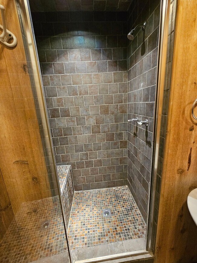 Building Photo - Remodeled 3-Bedroom Home in Orem