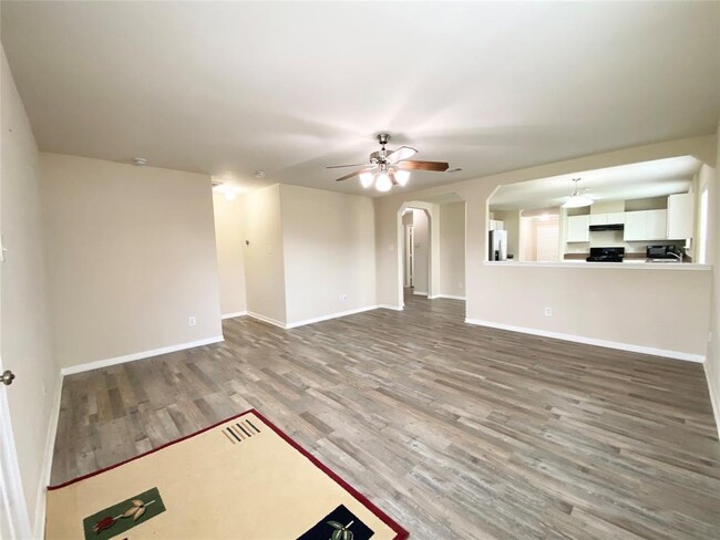 Building Photo - 8119 Yaupon View Dr