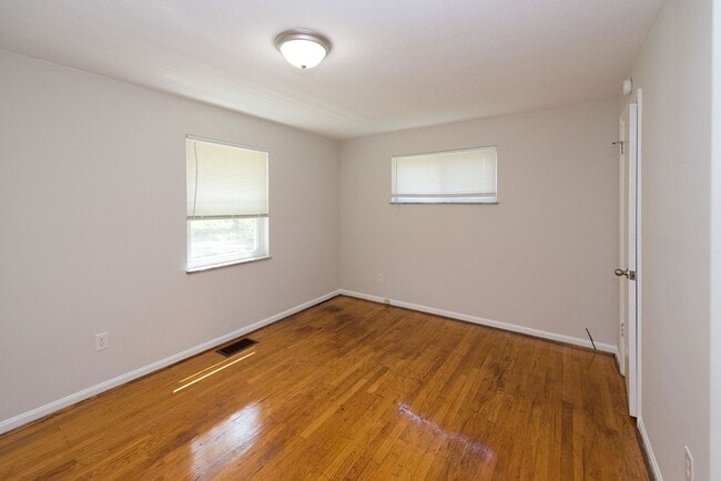Building Photo - BRIDGETOWN- 3BEDROOM 1BATH W 1 CAR BUILT I...