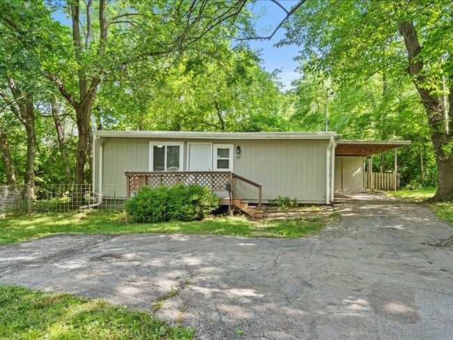 Building Photo - 10 W 98th St