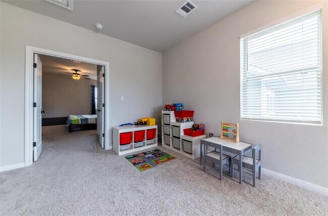 Building Photo - 2440 Berryville Ln