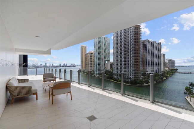 Building Photo - 300 Biscayne Blvd Way
