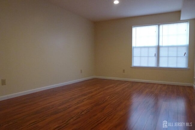 Building Photo - 601 Hampshire Dr