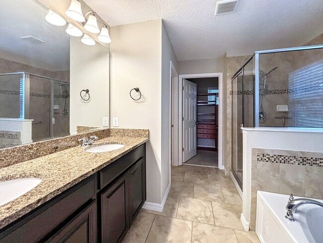 Building Photo - 34408 Alicante Ct