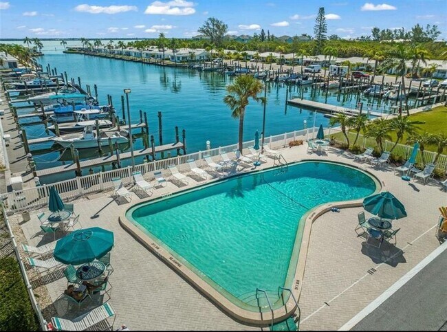 Building Photo - 676 El Centro