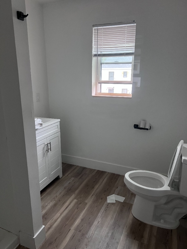 Building Photo - 672 N Main St