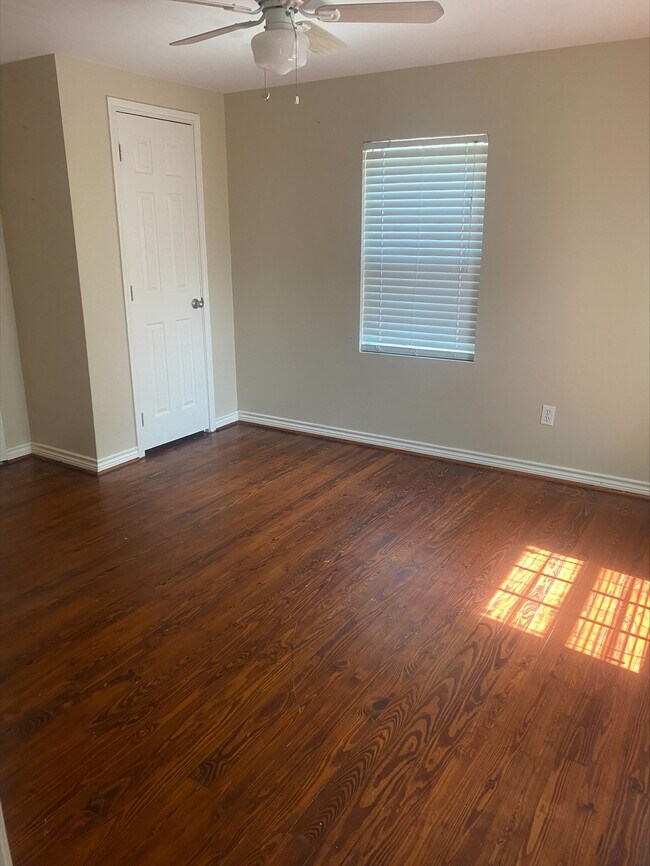 Building Photo - 1191 Big Rock St