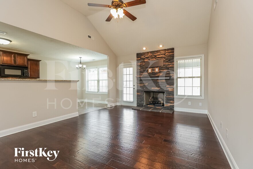 Building Photo - 1129 Stillwood Dr