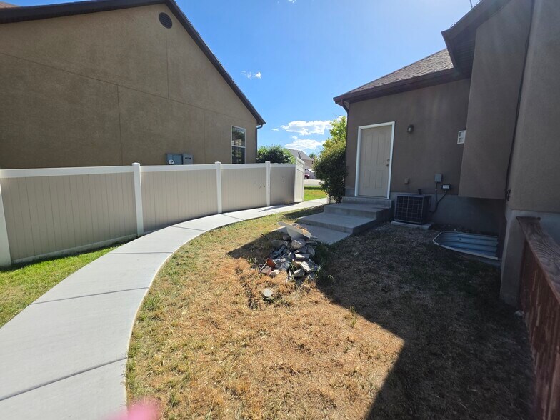 Building Photo - 10253 S Chestnut View Ct