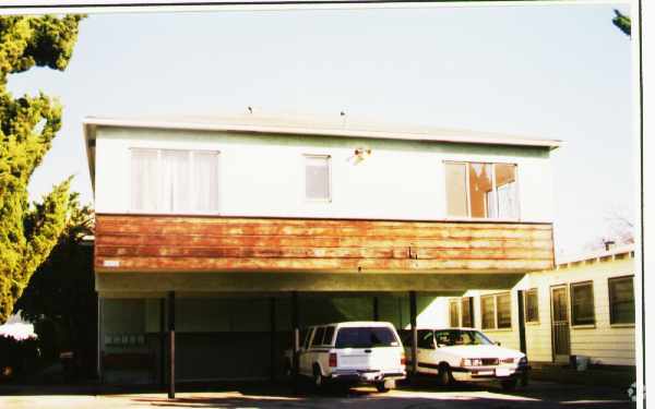 Primary Photo - 2305 31st St