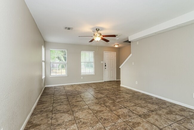 Building Photo - 2130 Whittier Dr