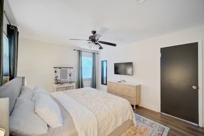 Building Photo - 1024 Juniper Ave