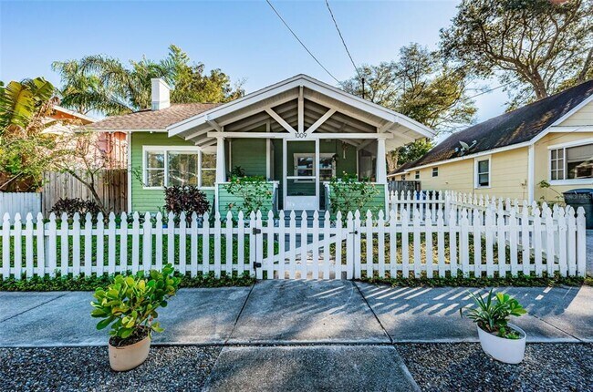 Building Photo - 1009 8th St N