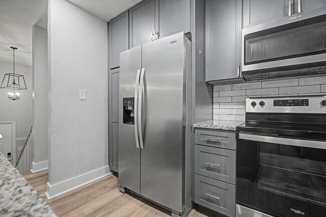 Building Photo - 1811 Devra Dr