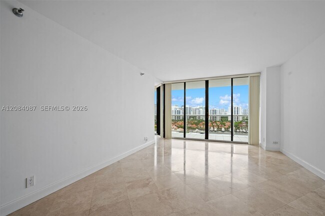 Building Photo - 3610 Yacht Club Dr