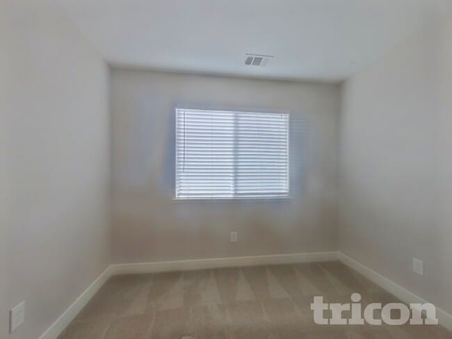 Building Photo - 2371 Coronado Ct