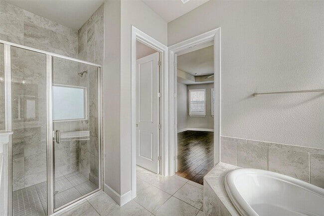 Building Photo - 112 Lockhart Lp