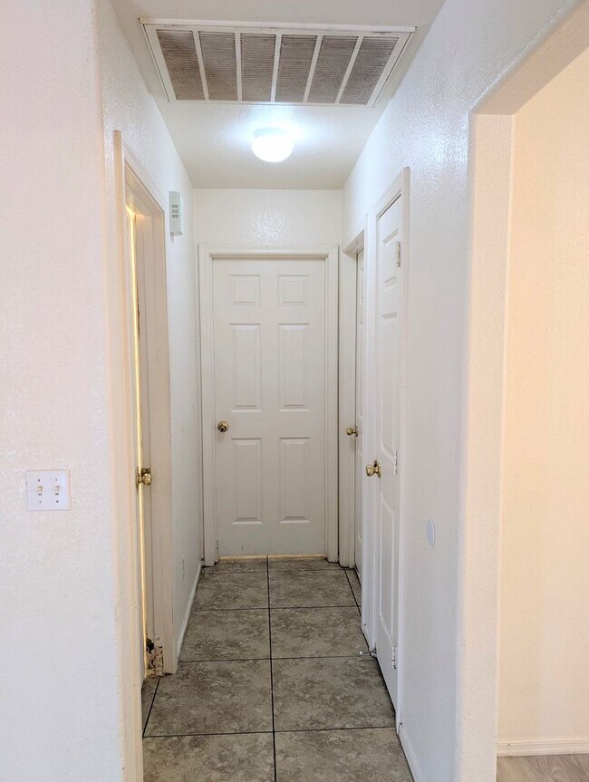 Building Photo - Lovely home in Lesuer Estates Mesa!!