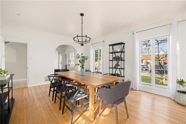 Building Photo - 6136 Barrows Dr