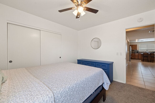 Building Photo - 5840 E Tercel Dr