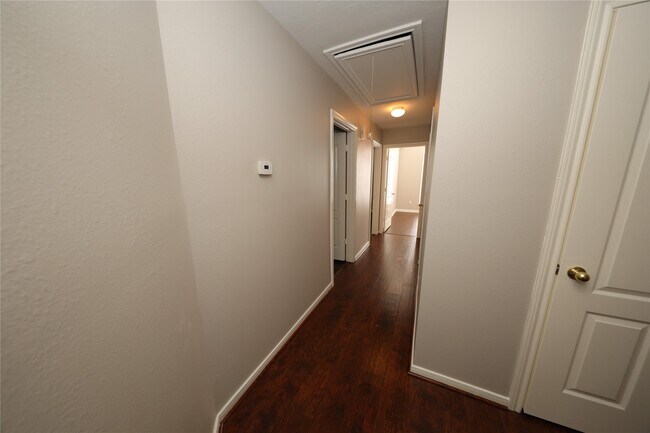 Building Photo - 5539 Mountain Forest Dr