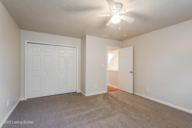 Building Photo - 8007 Apple Valley Dr