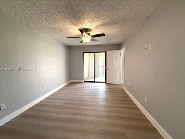 Building Photo - 802 Constitution Dr