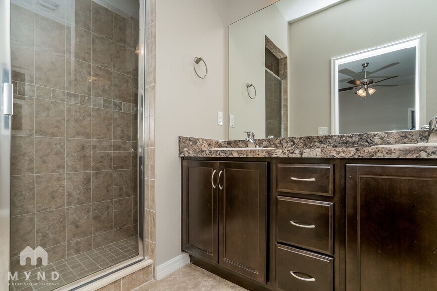 Building Photo - 7951 Harbor Bridge Blvd