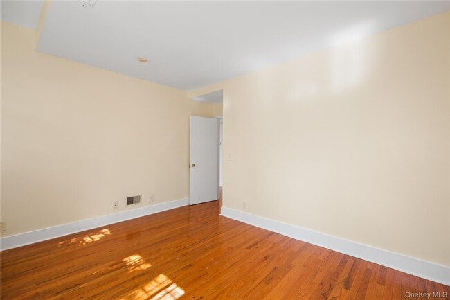 Building Photo - 207 Chateau Rive