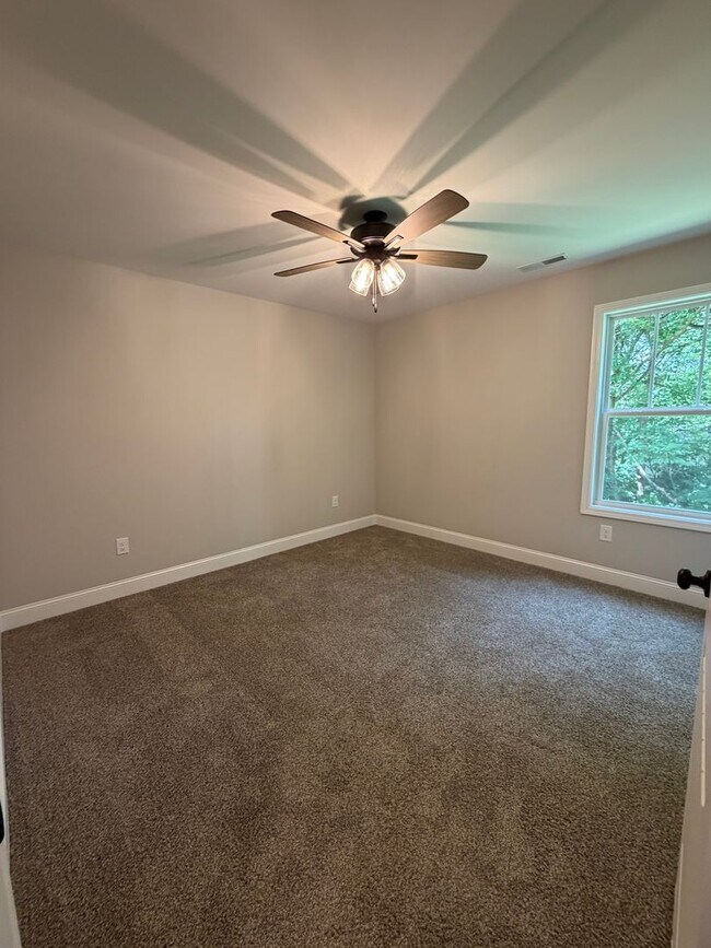 Building Photo - 1713 Golf Club Ln NW