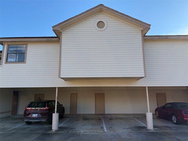 Building Photo - 1103 Dulles Ave