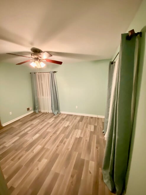 Building Photo - 12 Annanadale