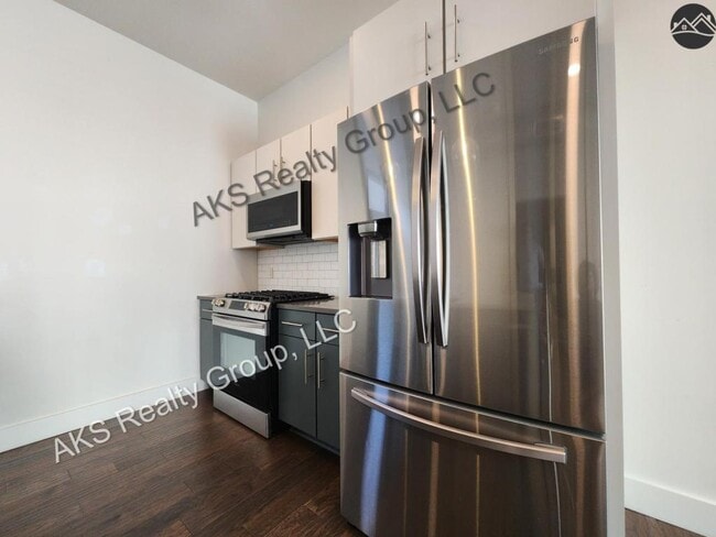 Building Photo - 1801 2nd Ave N