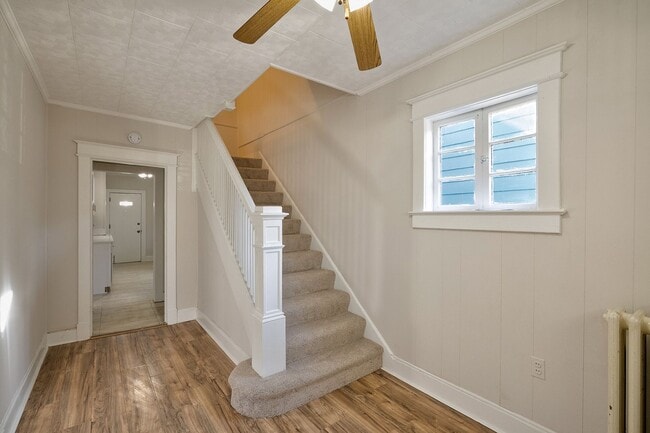 Building Photo - Great 4 Bedroom in 16th st Heights