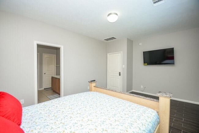 Building Photo - 3318 Grand Cane Ln