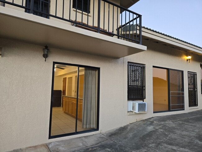 Building Photo - 1536 Ala Hahanui St