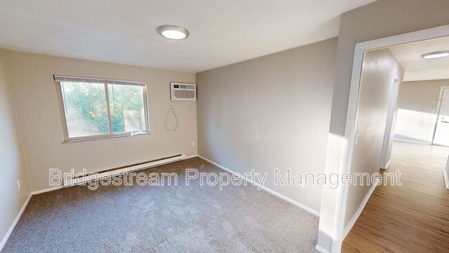 Building Photo - 95 N Gebhart Church Rd