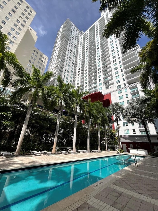 Building Photo - 133 NE 2nd Ave