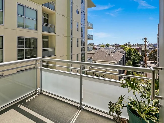 Building Photo - 3812 Park Blvd