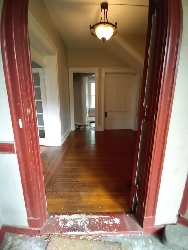 Building Photo - 415 Belgravia Ct