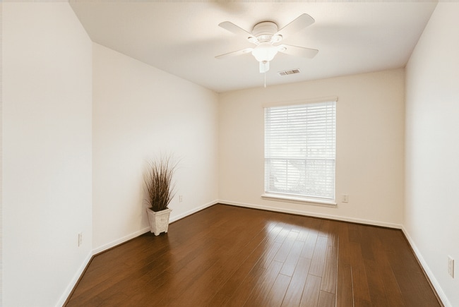 Building Photo - 15615 Lost Maples Dr
