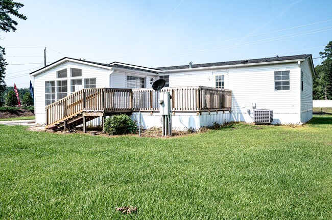 Building Photo - 4014 US-70