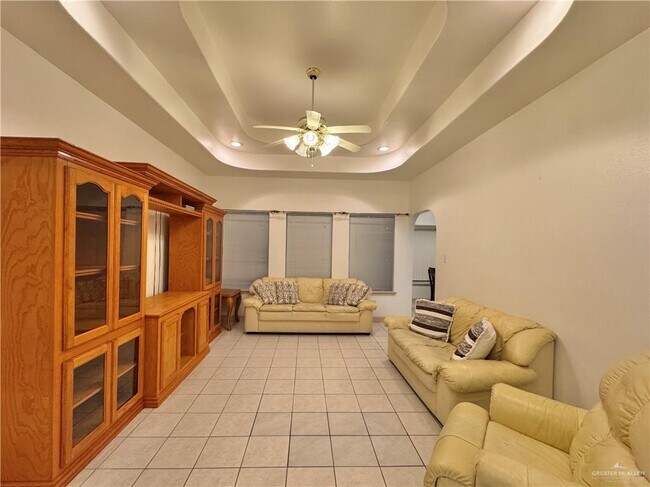 Building Photo - 28 S 32nd St