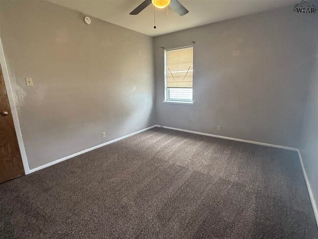 Building Photo - 4811 Cypress Ave
