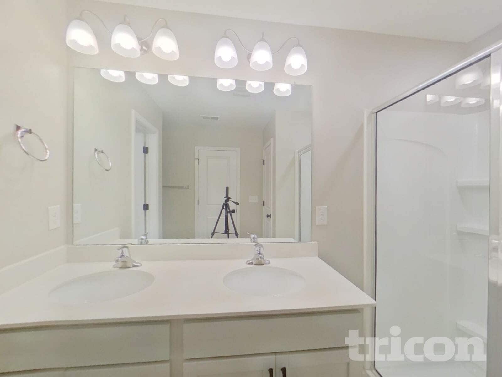 Building Photo - 271 Millen Dr