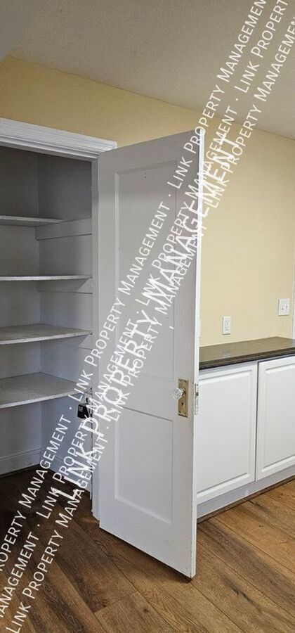 Building Photo - 129 N Moore Rd