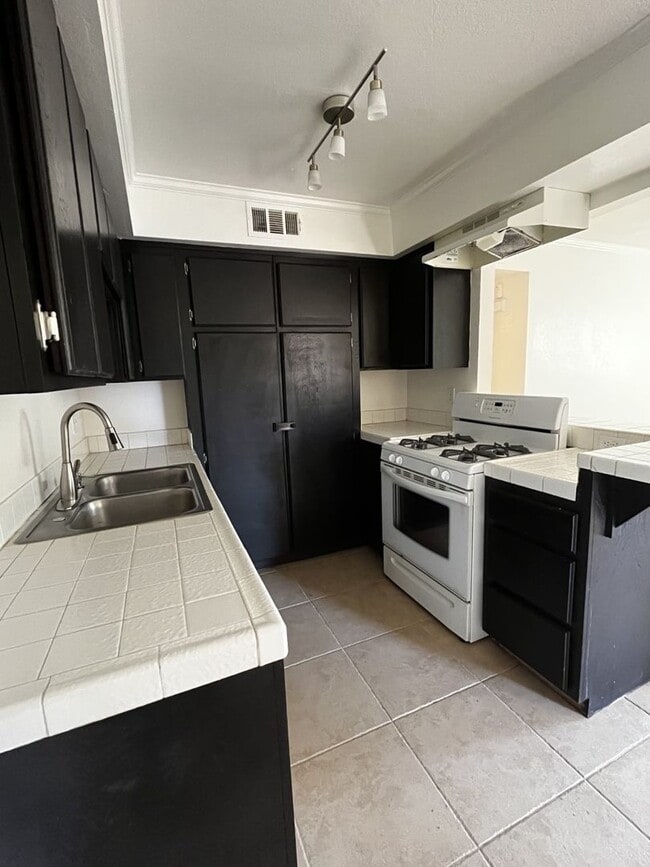 Building Photo - 31200 Landau Blvd