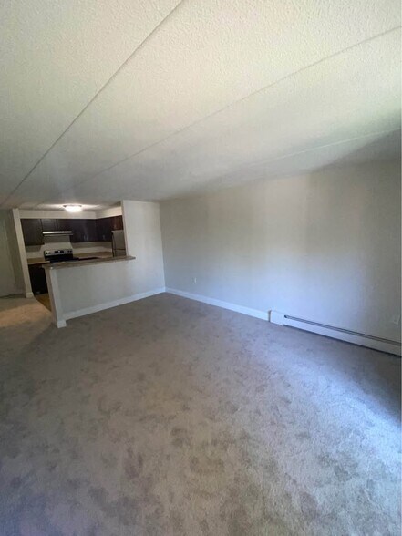 Building Photo - 961 Southern Artery