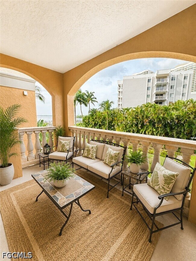 Building Photo - 2825 Palm Beach Blvd