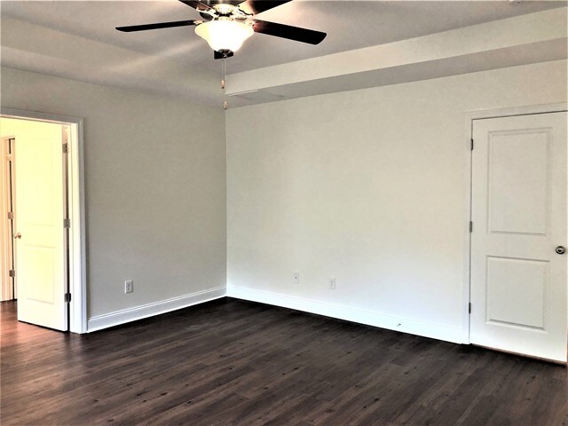 Building Photo - 317 Golf Rd